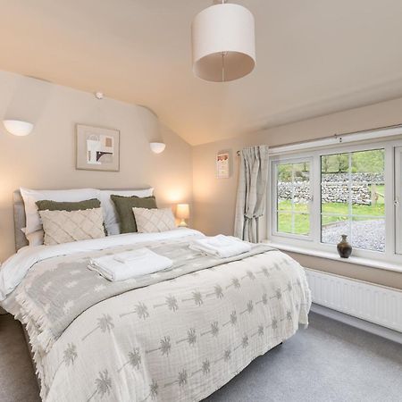 Central Malham Wellbeing Escape Hot Tub & Studio Exteriör bild