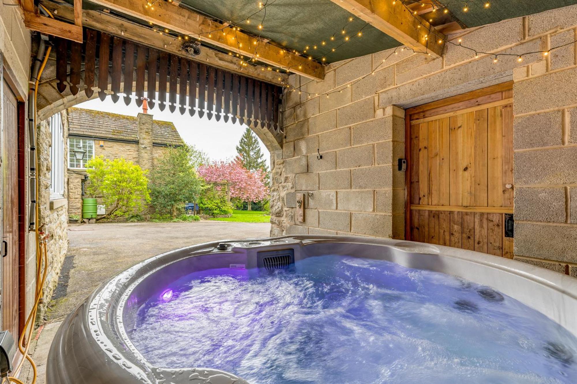Central Malham Wellbeing Escape Hot Tub & Studio Exteriör bild