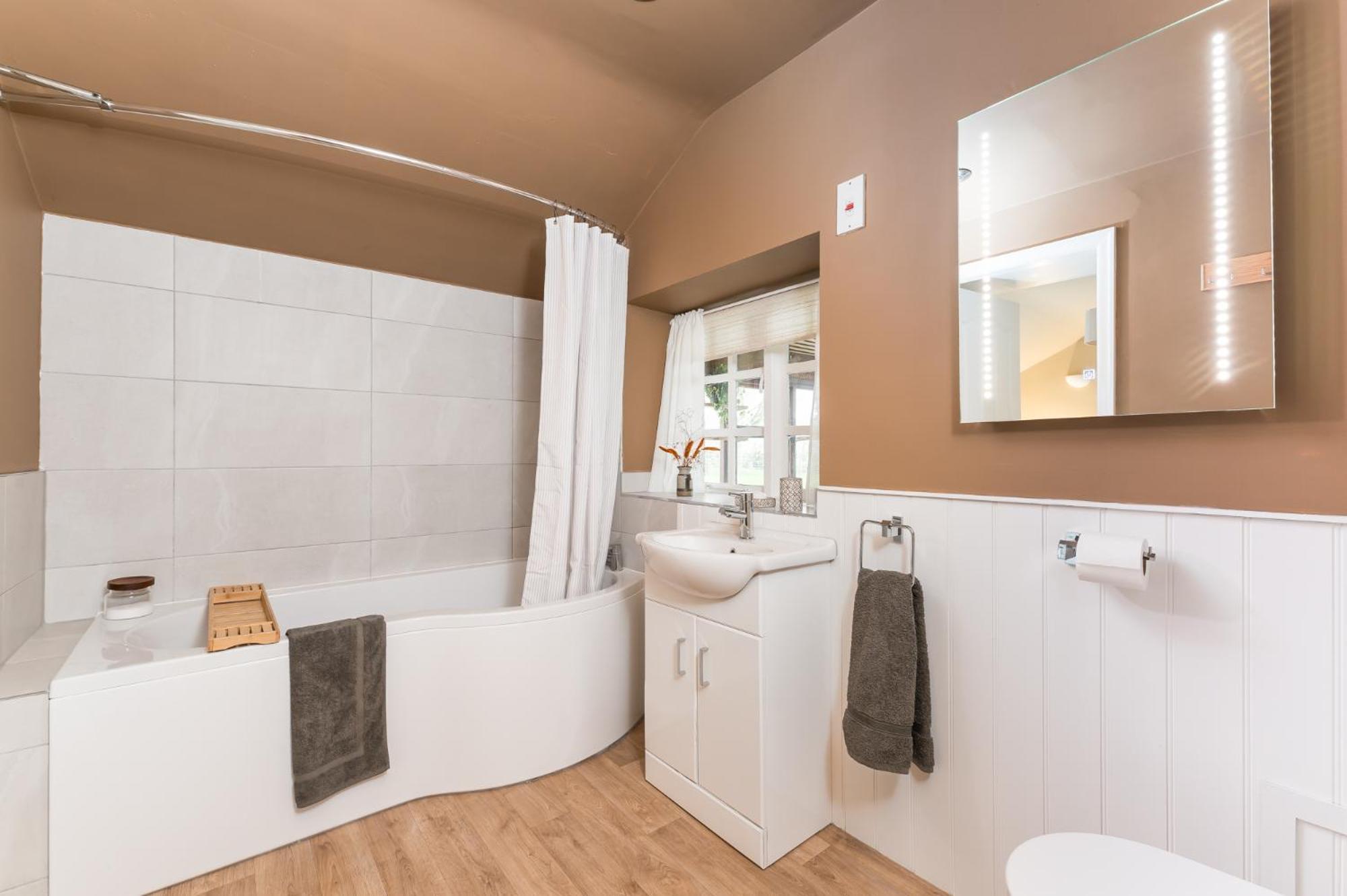 Central Malham Wellbeing Escape Hot Tub & Studio Exteriör bild